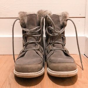 Sorel explorer Joan boots